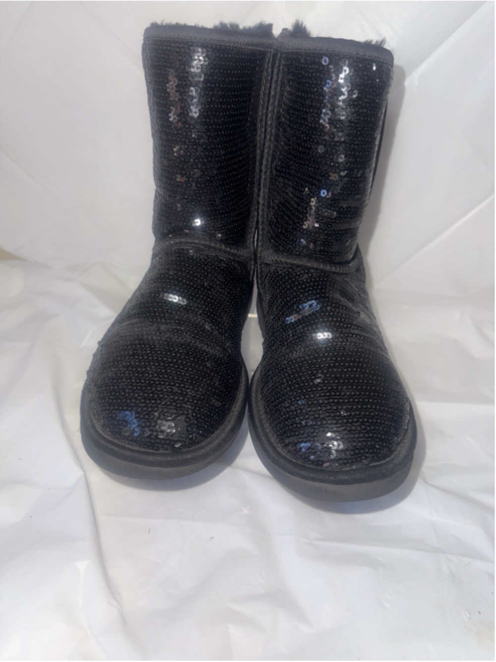 UGG Black Sequin Classic Short Boots Sheepskin Lined Size 6